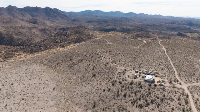 3650 S Blue Stone Road, Kingman, AZ 86401