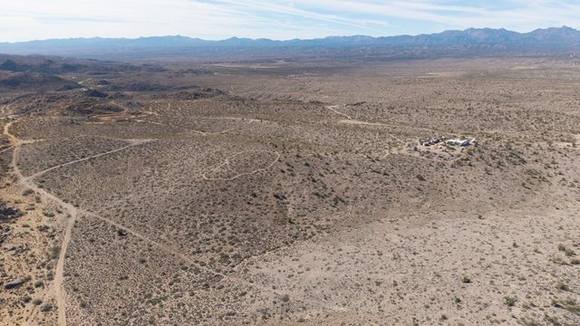 3650 S Blue Stone Road, Kingman, AZ 86401