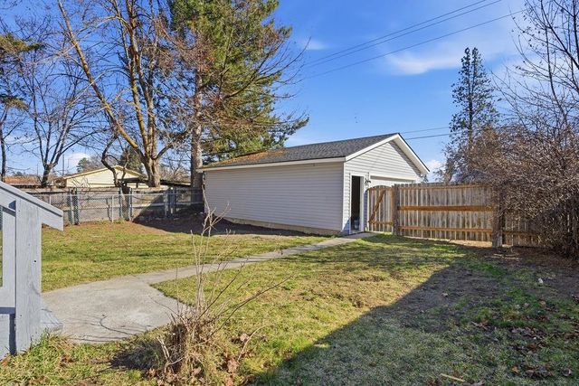 5312 N Lincoln St, Spokane, WA 99205