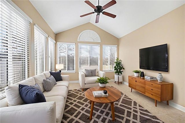 7156 Hedge Lane Terrace, Shawnee, KS 66227