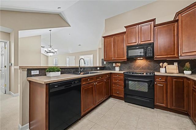 7156 Hedge Lane Terrace, Shawnee, KS 66227