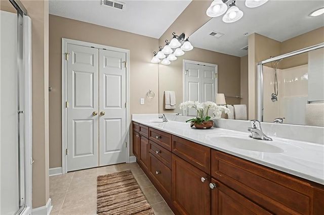 7156 Hedge Lane Terrace, Shawnee, KS 66227