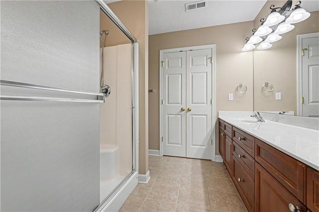 7156 Hedge Lane Terrace, Shawnee, KS 66227