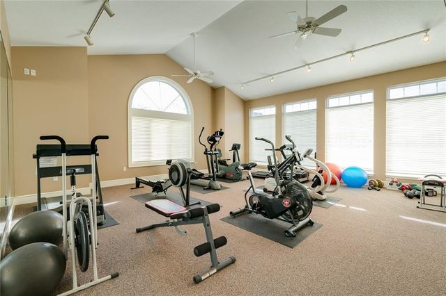 7156 Hedge Lane Terrace, Shawnee, KS 66227