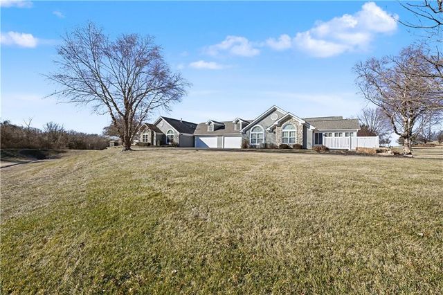 7156 Hedge Lane Terrace, Shawnee, KS 66227