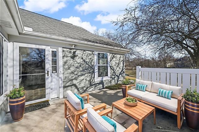 7156 Hedge Lane Terrace, Shawnee, KS 66227