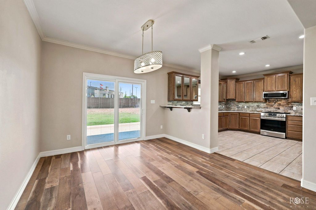 Image 11 of property listing at 201 Burlington Road, San Angelo, TX 76901