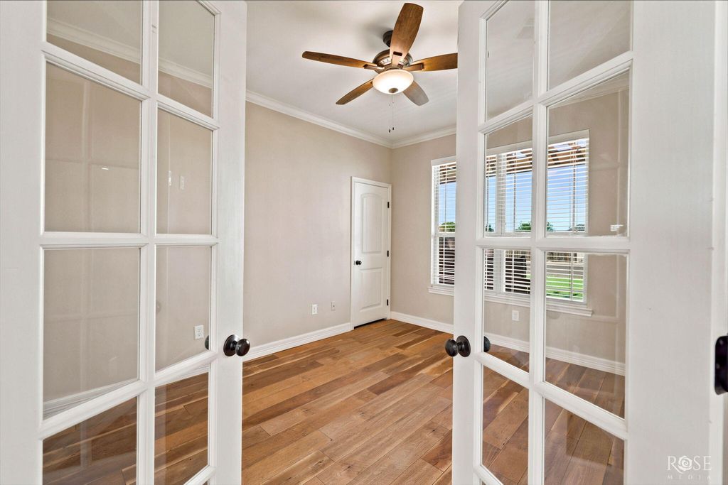 Image 15 of property listing at 201 Burlington Road, San Angelo, TX 76901
