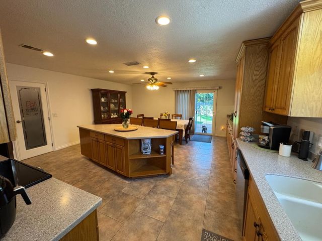8335 Allene Creek Ct, Citrus Heights, CA 95610