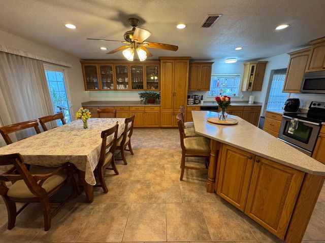 8335 Allene Creek Ct, Citrus Heights, CA 95610