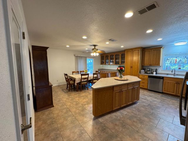 8335 Allene Creek Ct, Citrus Heights, CA 95610