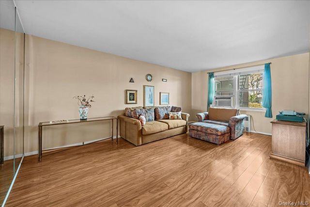 525 W 236th Street 3J, Bronx, NY 10463