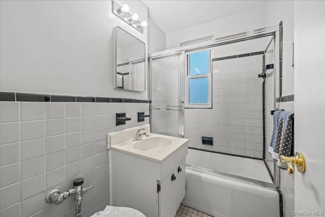 525 W 236th Street 3J, Bronx, NY 10463