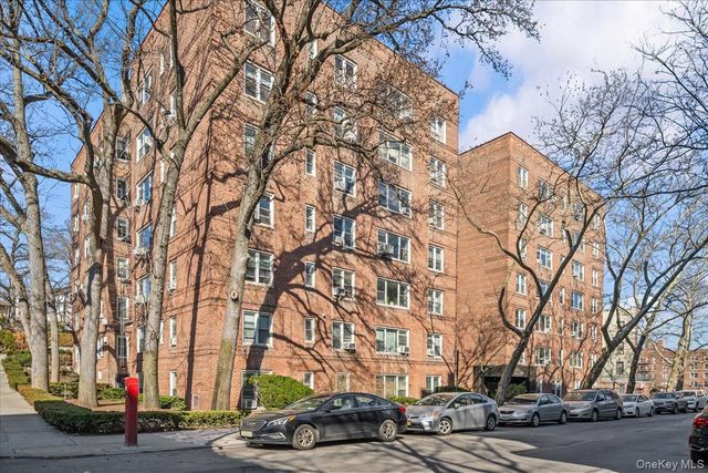 525 W 236th Street 3J, Bronx, NY 10463