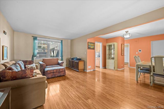 525 W 236th Street 3J, Bronx, NY 10463