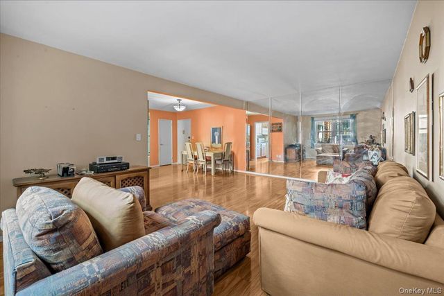 525 W 236th Street 3J, Bronx, NY 10463