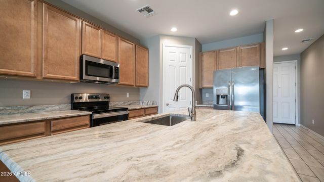 19673 W MONTECITO Avenue, Litchfield Park, AZ 85340