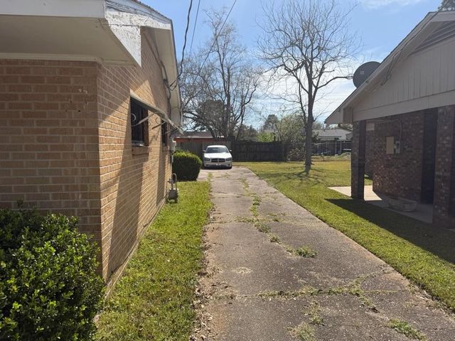 1707 Forrest Street, Mobile, AL 36605