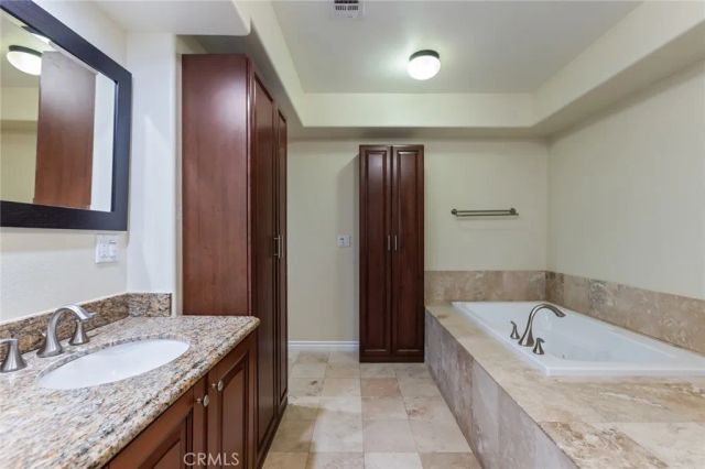 5305 Bellingham Avenue 103, Valley Village, CA 91607