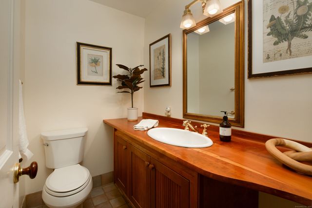 16 Westmount Road, Salisbury, CT 06068