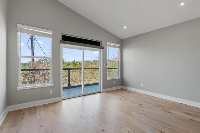 209 Kipahulu DR, Bastrop, TX 78602