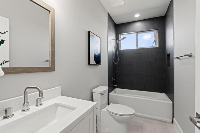 209 Kipahulu DR, Bastrop, TX 78602