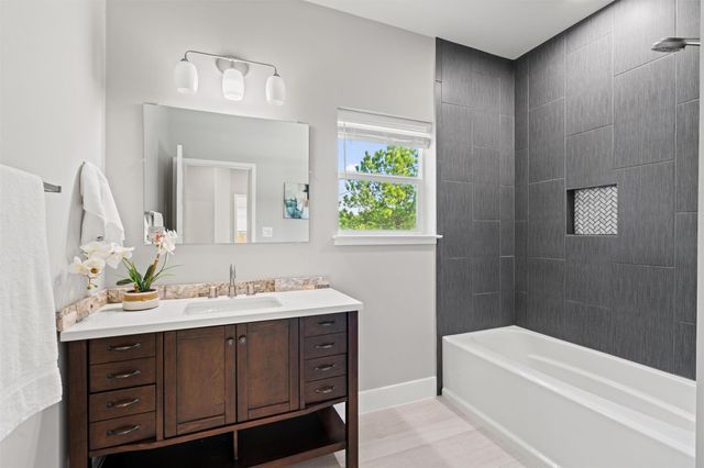 209 Kipahulu DR, Bastrop, TX 78602