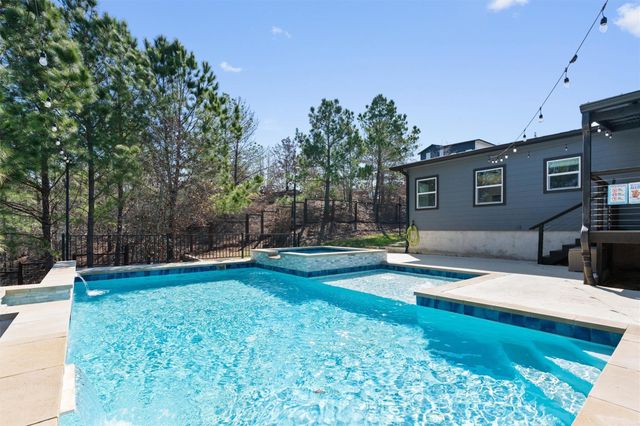 209 Kipahulu DR, Bastrop, TX 78602