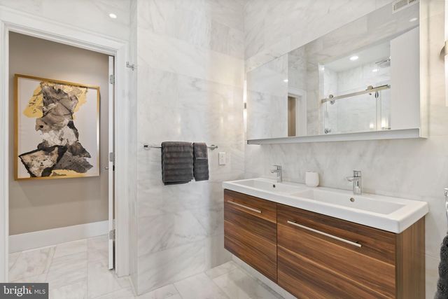 819 N ORKNEY ST, Philadelphia, PA 19123