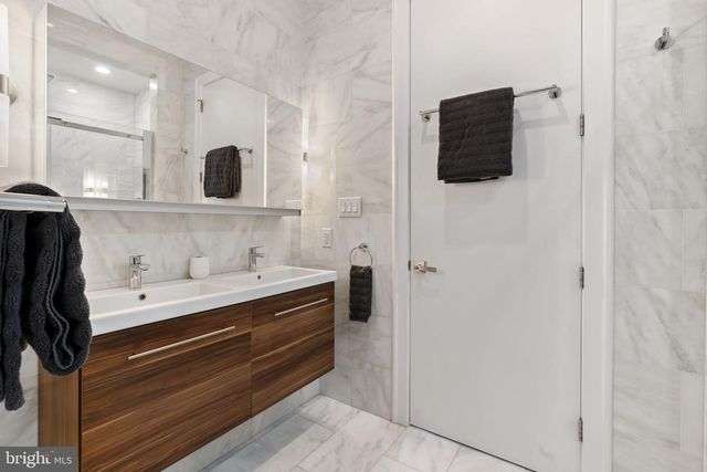 819 N ORKNEY ST, Philadelphia, PA 19123