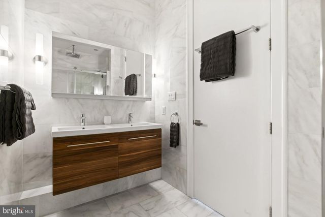 819 N ORKNEY ST, Philadelphia, PA 19123