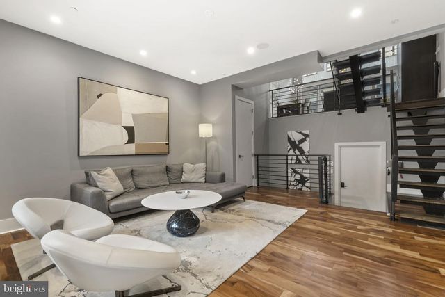 819 N ORKNEY ST, Philadelphia, PA 19123