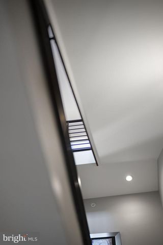 819 N ORKNEY ST, Philadelphia, PA 19123