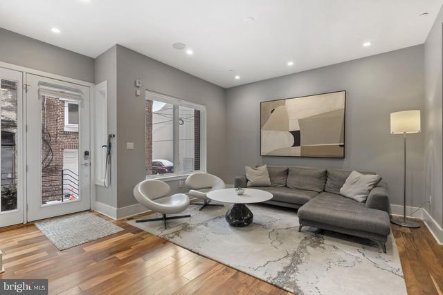 819 N ORKNEY ST, Philadelphia, PA 19123