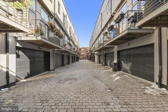 819 N ORKNEY ST, Philadelphia, PA 19123