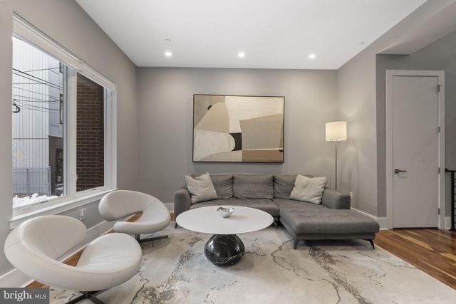 819 N ORKNEY ST, Philadelphia, PA 19123