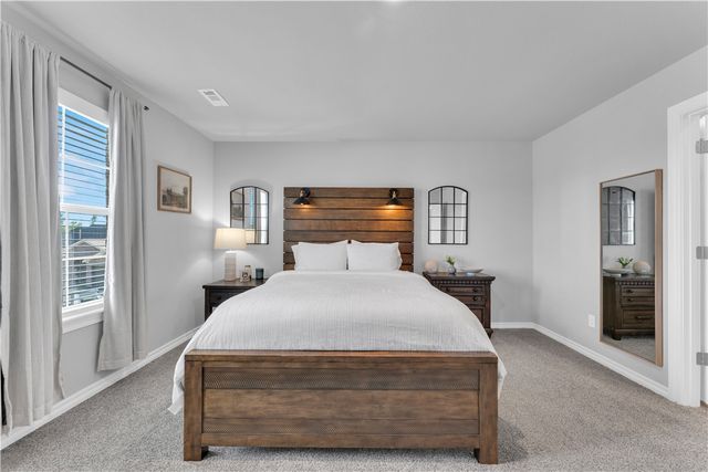 613 W Cattleman Court, Siloam Springs, AR 72761