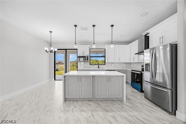 3813 1st ST SW, Lehigh Acres, FL 33976