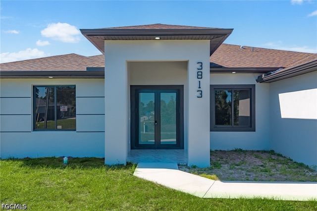 3813 1st ST SW, Lehigh Acres, FL 33976