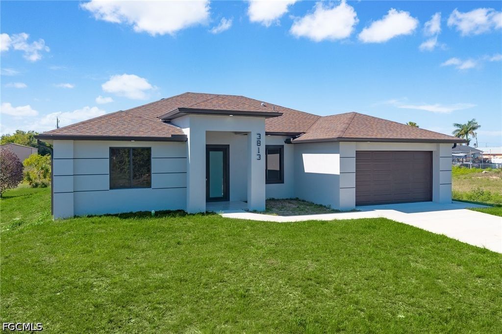 3813 1st ST SW, Lehigh Acres, FL 33976