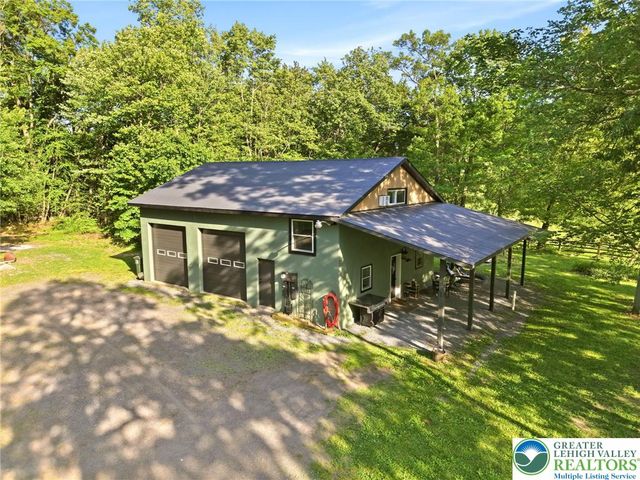 9033 Loop Road, Slatington Boro, PA 18080