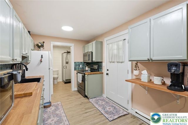 9033 Loop Road, Slatington Boro, PA 18080