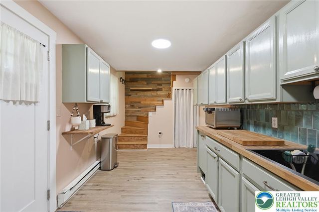 9033 Loop Road, Slatington Boro, PA 18080