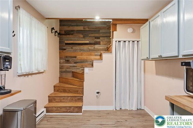 9033 Loop Road, Slatington Boro, PA 18080