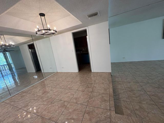 3710 INVERRARY Drive 2G, Lauderhill, FL 33319