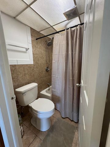 3710 INVERRARY Drive 2G, Lauderhill, FL 33319