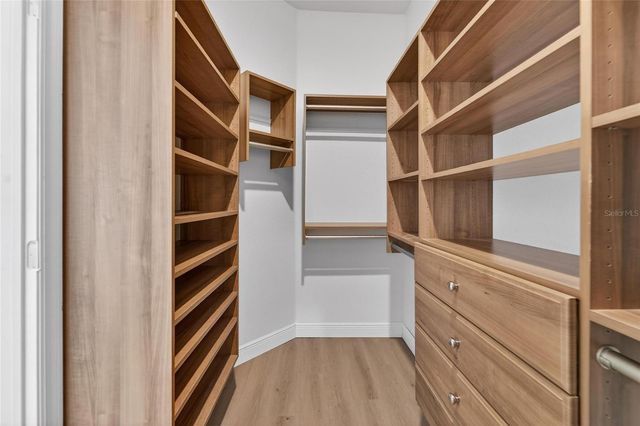 5608 OSPREY PARK PLACE, Lithia, FL 33547