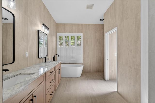 5608 OSPREY PARK PLACE, Lithia, FL 33547