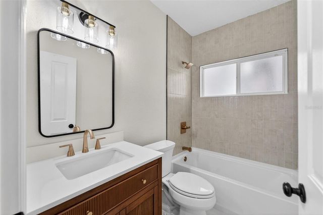 5608 OSPREY PARK PLACE, Lithia, FL 33547