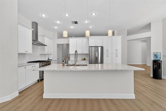 5608 OSPREY PARK PLACE, Lithia, FL 33547